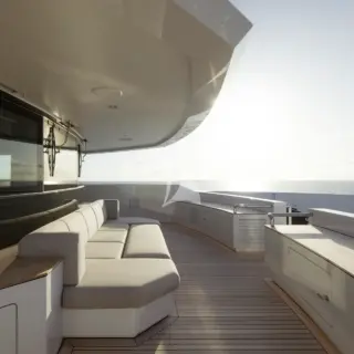 ENTOURAGE - Image 11