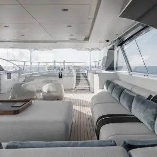 ENTOURAGE - Image 10