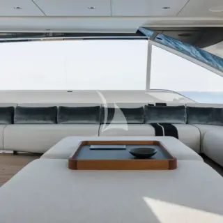 ENTOURAGE - Image 7