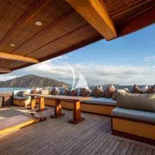 Main deck aft