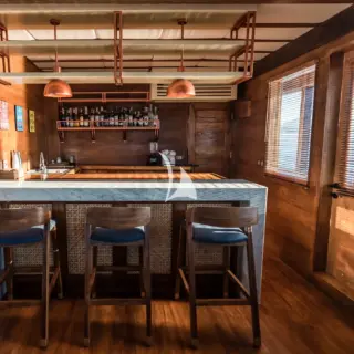 Main deck bar