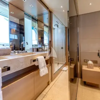 Master cabin bathroom