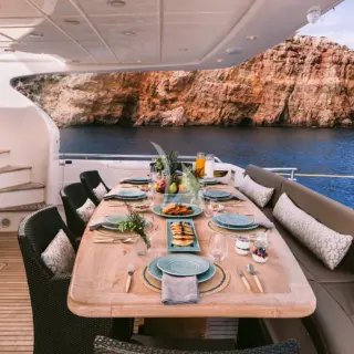 Aft deck - Al fresco dining area