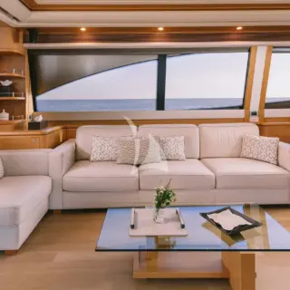 Main deck - Salon area