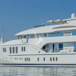 LADY VERA - Image 14