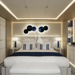 Lower deck double cabin