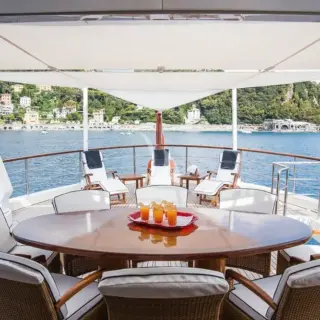 Bridge deck aft