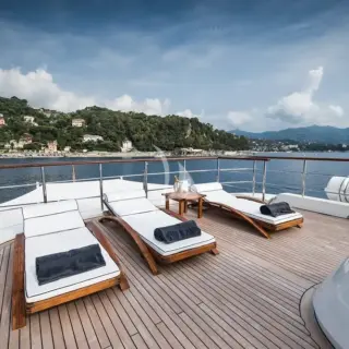 Sun deck aft