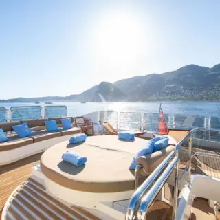Flybridge sunpads