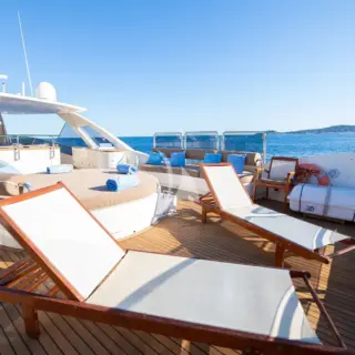 Flybridge lounging