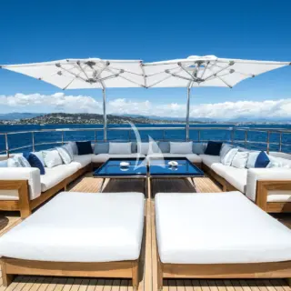HALO - Sundeck