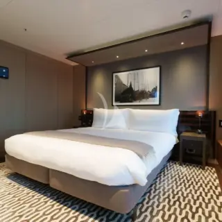 Double cabin