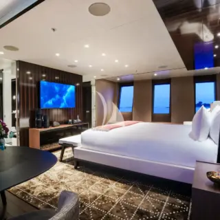 HALO - Principal Cabin