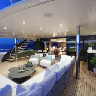 Bridge deck aft
