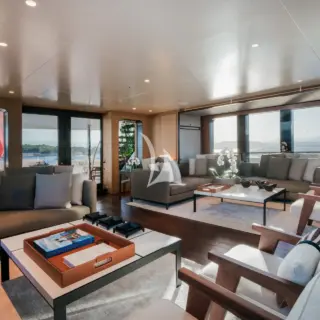 HALO - Main deck salon