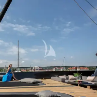 GRAYONE - Image 3