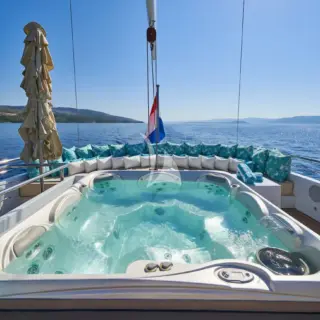 Jacuzzi