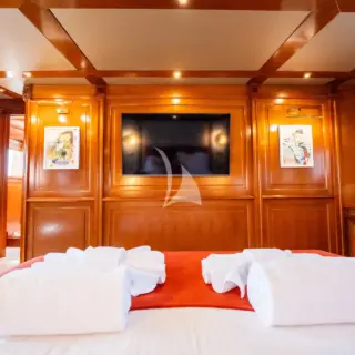 Master cabin I main deck