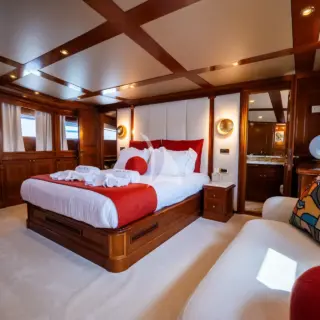 Master cabin I main deck
