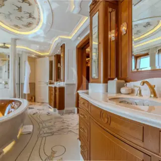 Master En Suite Bath