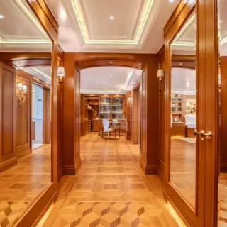 Foyer to Master Stateroom