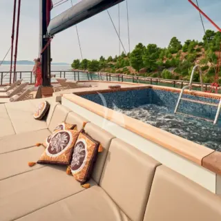 Jacuzzi