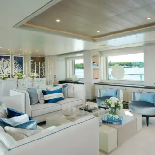 Main Salon 5