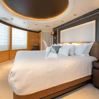 AELIA - VIP upper deck