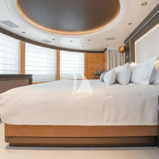 AELIA - VIP upper deck