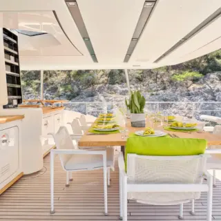 Sundeck dining area III
