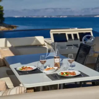 Flybridge 2