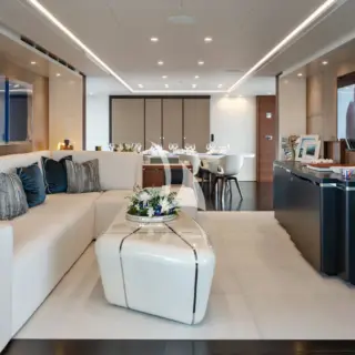 Main Deck - Salon