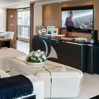 Main Deck - Salon