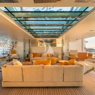 Light and open interior