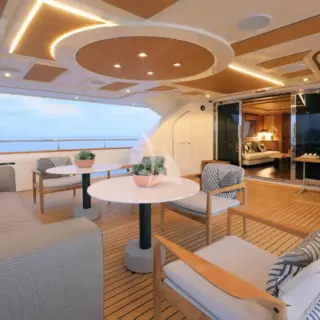 Main aft deck
