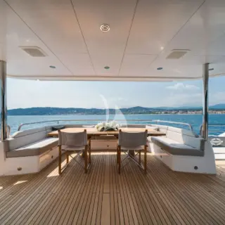 NOROADER - aft deck