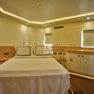 Tukiya S - VIP cabin port