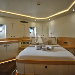 Tukiya S - VIP cabin starboard