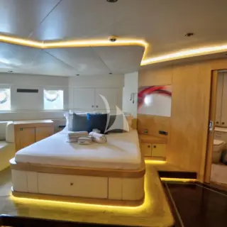Tukiya S - master cabin