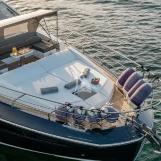 MANARA I - Bow seating
