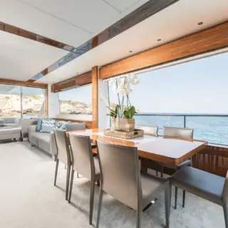 Salon Dining