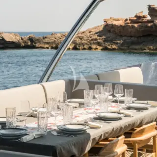 Flybridge - Dining
