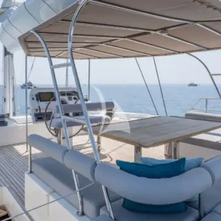 SEAZEN II - Deck and cockpit
