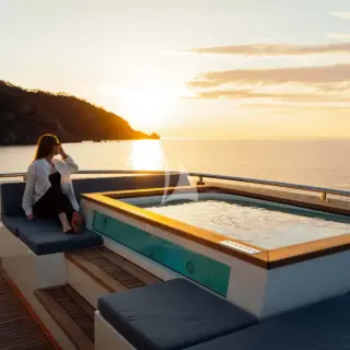 Heeus sundeck jacuzzi