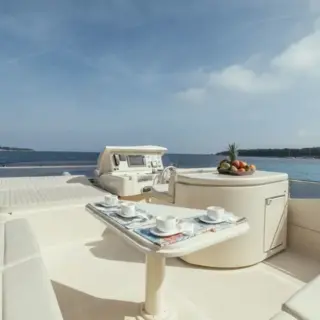 To Escape's gorgeous flybridge