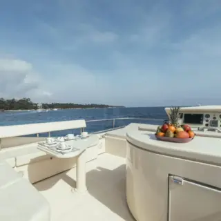 To Escape's gorgeous flybridge