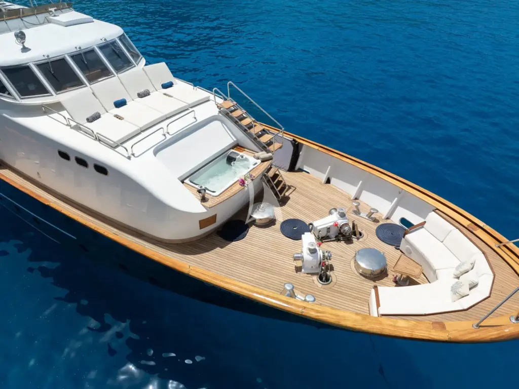 Spirit of MK - Foredeck View