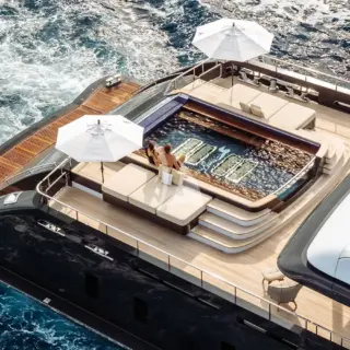 Main Deck Aft Pool