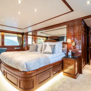 Full beam master stateroom on upper deck