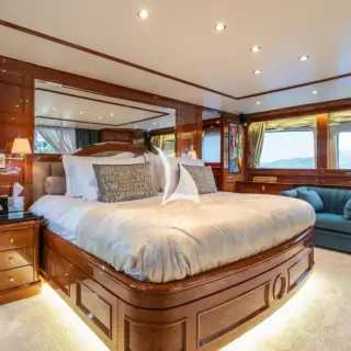 Full beam master stateroom on upper deck